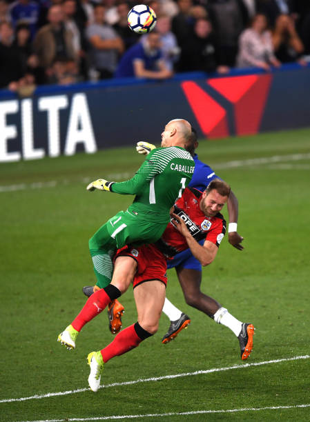 巴萨财务危 巴萨财务危